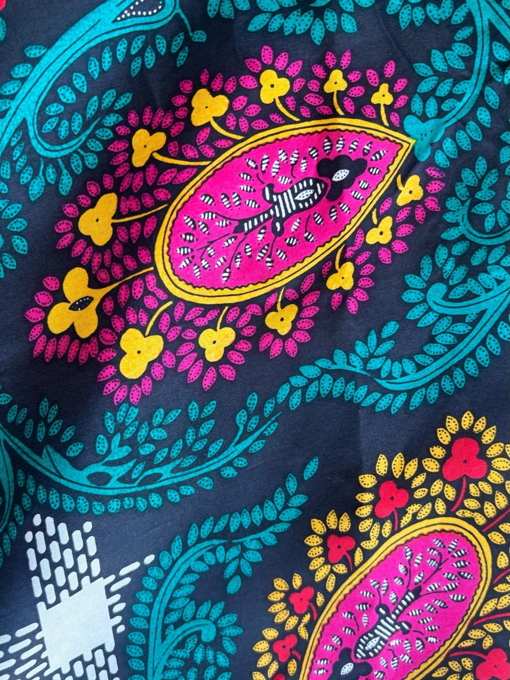 Vintage Diane Von Furstenberg Signed Black Silk Scarf The Color Authority 90s - Picture 3 of 5